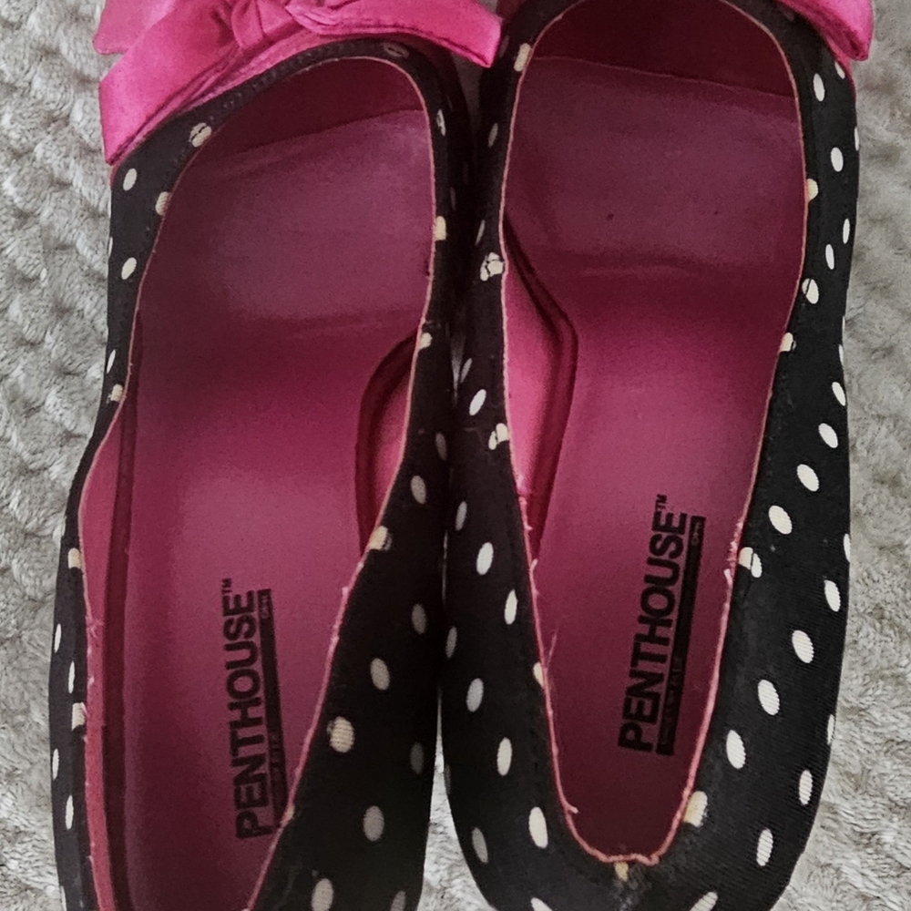 Penthouse Black and Tan Polka Dot Heels w/ Pink Bows
